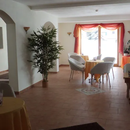 Affittacamere Alpina 3*