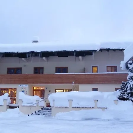 게스트하우스 Alpina 3*